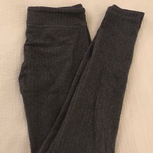 V Patterned leggings